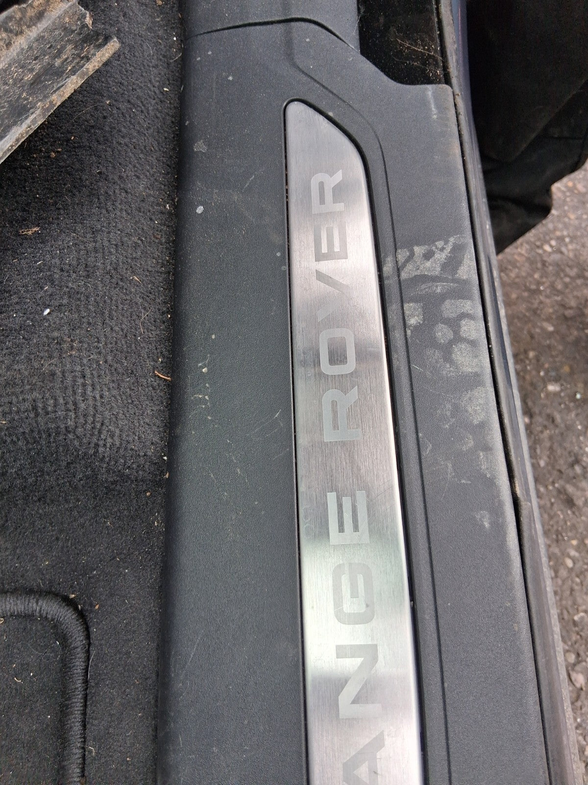 2024 RANGE ROVER VELAR P400e NSF PASSENGER FRONT DOOR ENTRY SILL TRIM