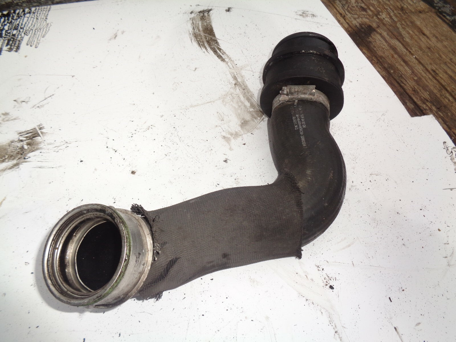 MERCEDES BENZ B CLASS W245 2007 2.0 DIESEL TURBO AIR INTAKE PIPE a6401400687