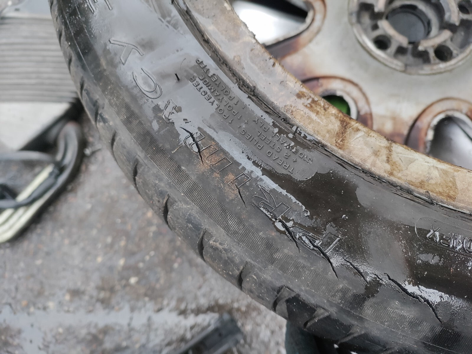 2009 JAGUAR XF X250 18 INCH ALLOY WHEEL WITH TYRE 245/45R18 REF 3