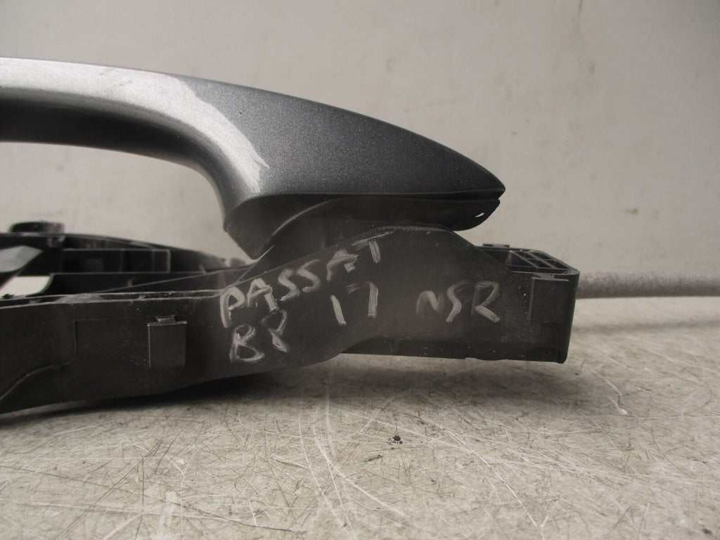 2017 VOLKSWAGEN PASSAT B8 NSR PASSENGER SIDE REAR EXTERIOR DOORHANDLE 510837811H