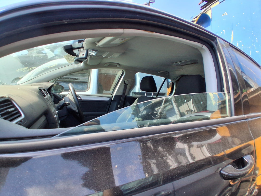 2012 VW VOLKSWAGEN GOLF MK6 NSF PASSENGER SIDE FRONT DOOR WINDOW GLASS