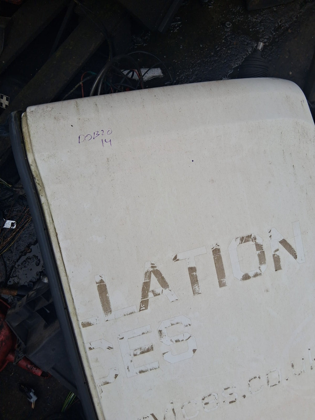 2013 FIAT DOBLO MK2 OSR DRIVER SIDE REAR RIGHT COMPLETE DOOR WHITE