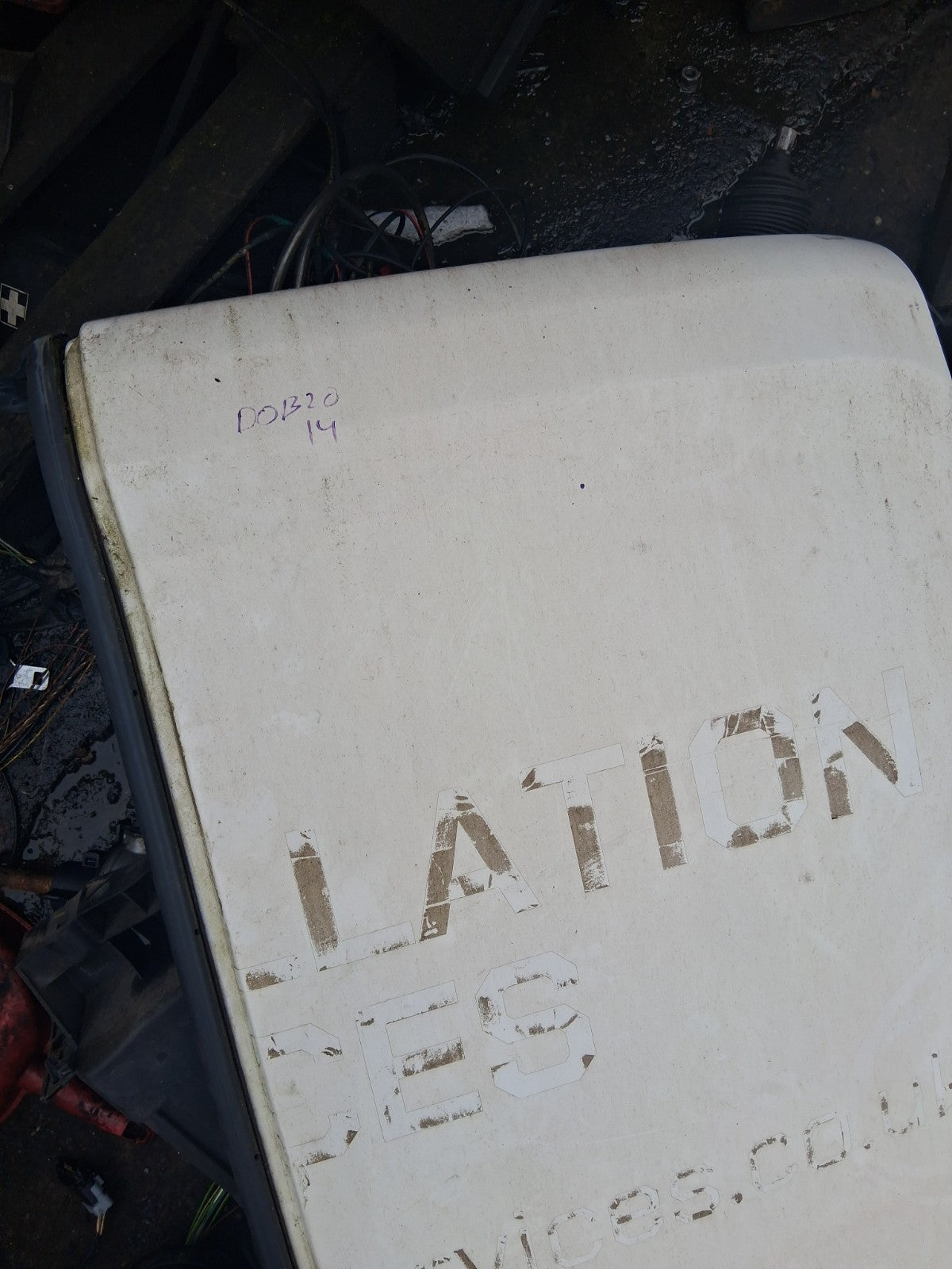 2013 FIAT DOBLO MK2 OSR DRIVER SIDE REAR RIGHT COMPLETE DOOR WHITE