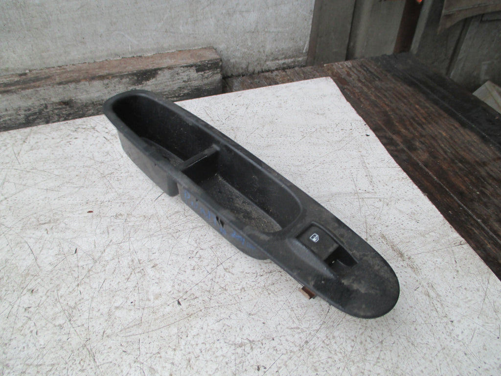 FIAT PUNTO 2015 EVO MK3 3 DOOR NSF PASSENGER DOOR WINDOW SWITCH