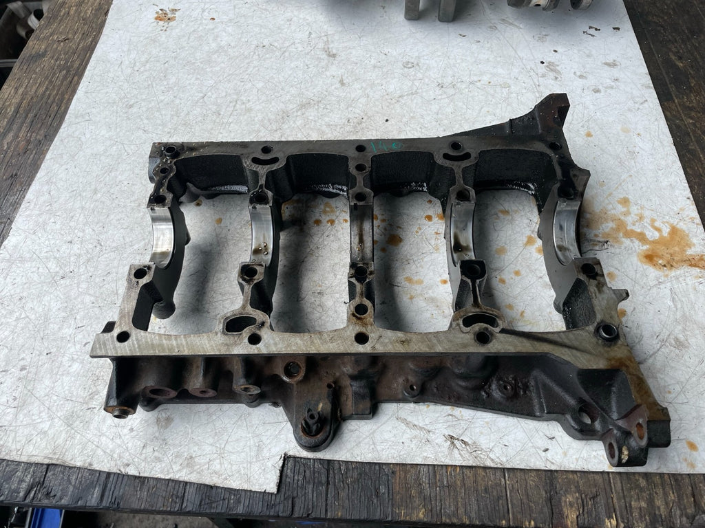 2015 HYUNDAI I40 1.7 DIESEL D4FD H ENGINE CRANKSHAFT HOUSING CASING CRANK SHAFT
