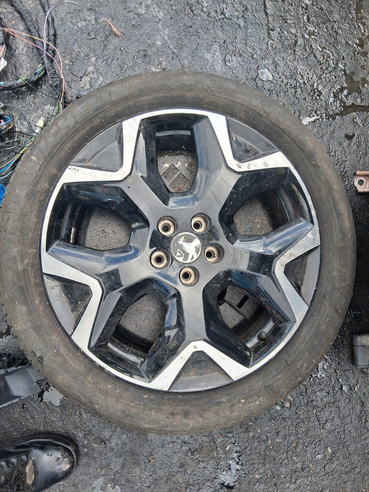 2023 VAUXHALL CROSSLAND 19 INCH ALLOY WHEEL WITH TYRE 205/55R19