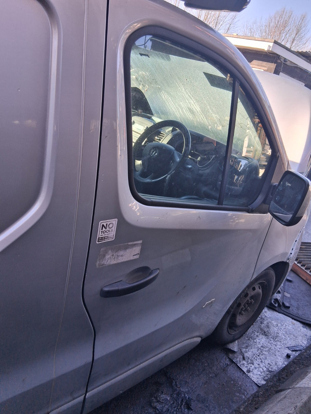 2017 VAUXHALL VIVARO MK2 OSF DRIVER SIDE FRONT RIGHT BARE DOOR SILVER L193