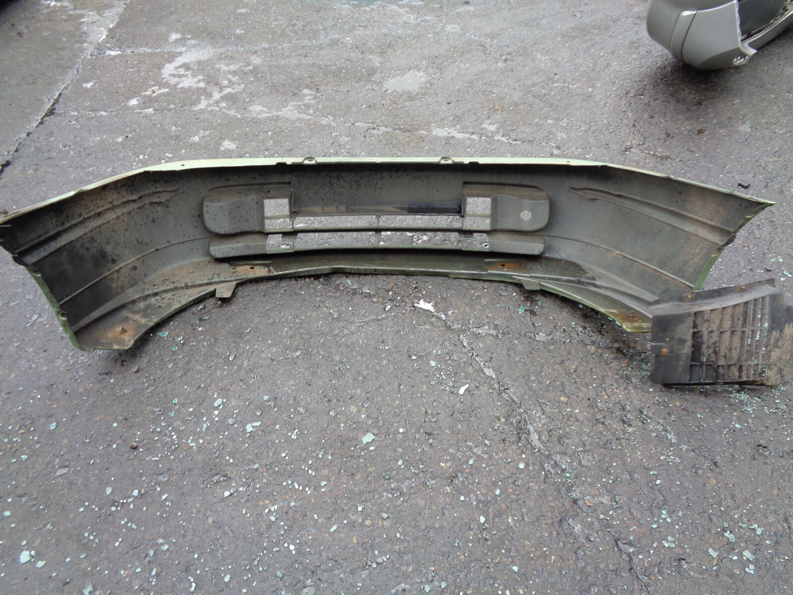 FIAT BRAVA 2001 1.2 PETROL FRONT COMPLETE BUMPER GREEN