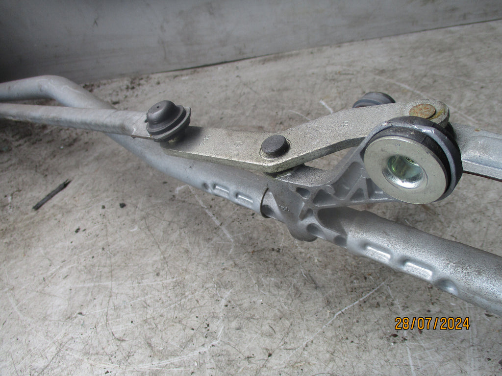 2007 PEUGEOT 308 FRONT WINDSCREEN WIPER MOTOR LINKAGE 3397021099
