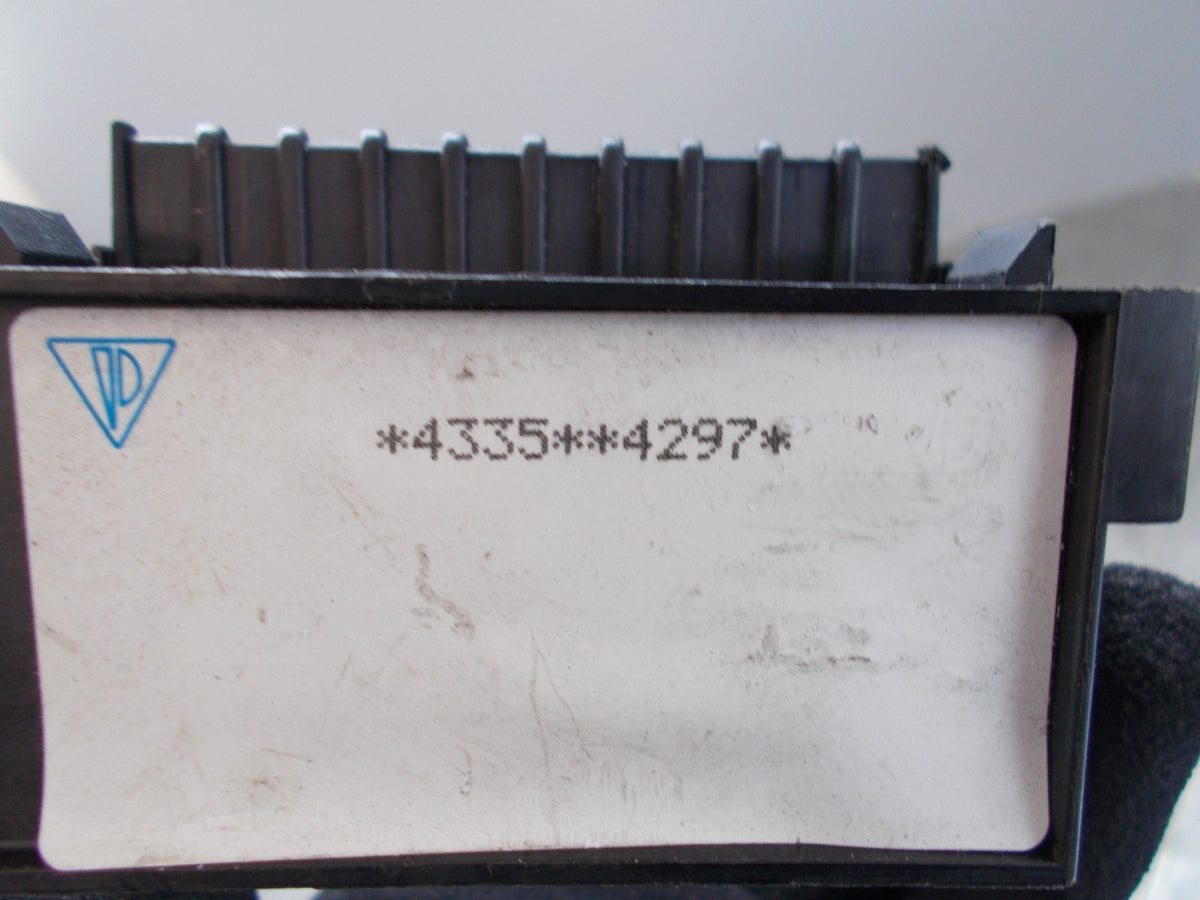 PORSCHE BOXSTER 2002 3.2 PETROL FUSE BOX 96-04