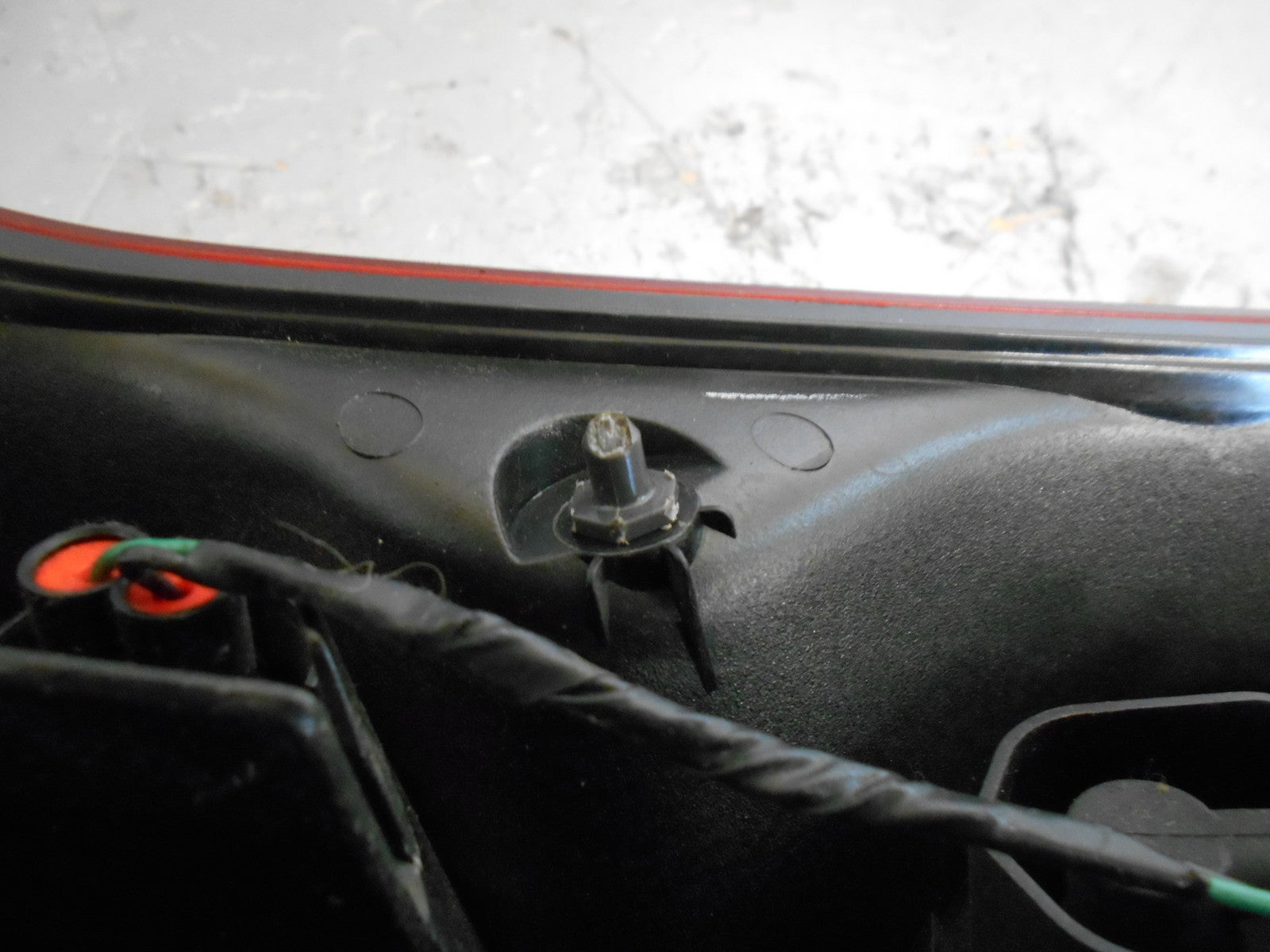 NISSAN NOTE 2009 1.4 16V NSR PASSENGER SIDE REAR BRAKE REVERSE INDICATOR LIGHT