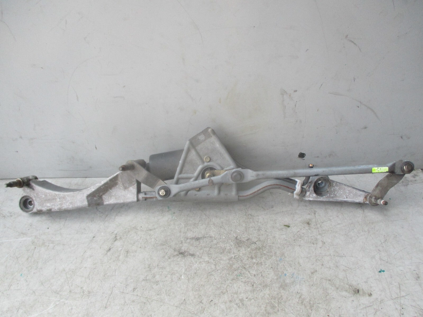 2002 MERCEDES C CLASS COUPE CL203 FRONT WIPER MOTOR AND LINKAGE A2038200442