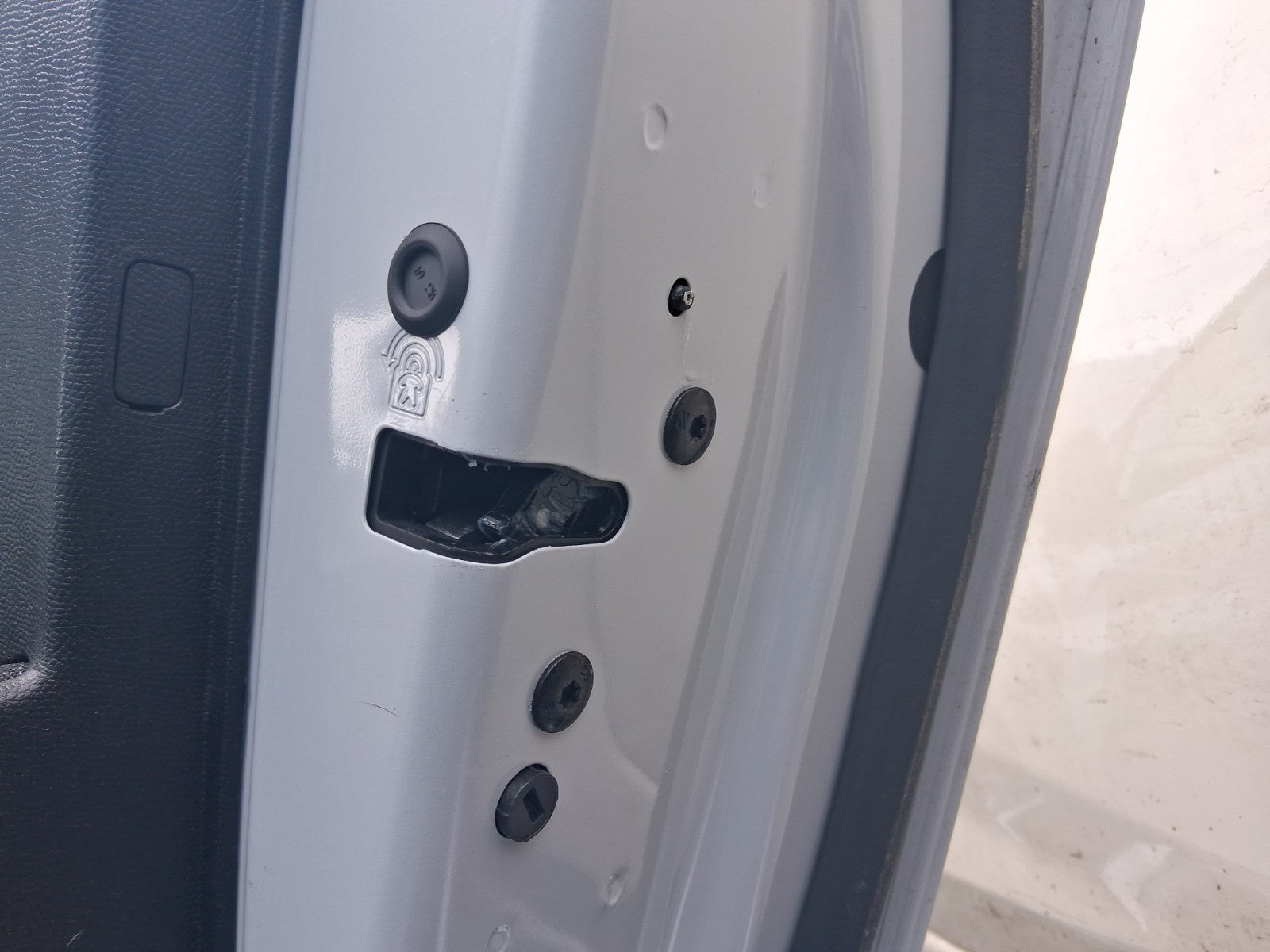 PEUGEOT 208 MK2 2025 OSR DRIVER SIDE REAR DOOR LOCK MECHANSIM