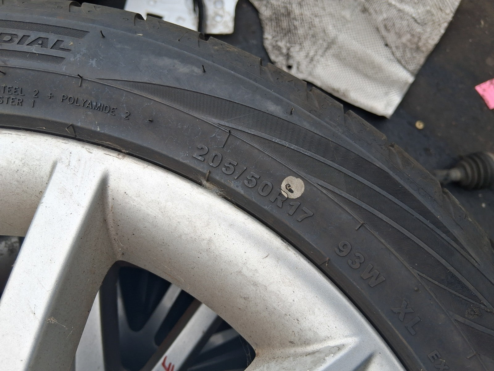 2005 RENAULT MEGANE MK2 17 INCH ALLOY WHEEL WITH TYRE 205/50R17