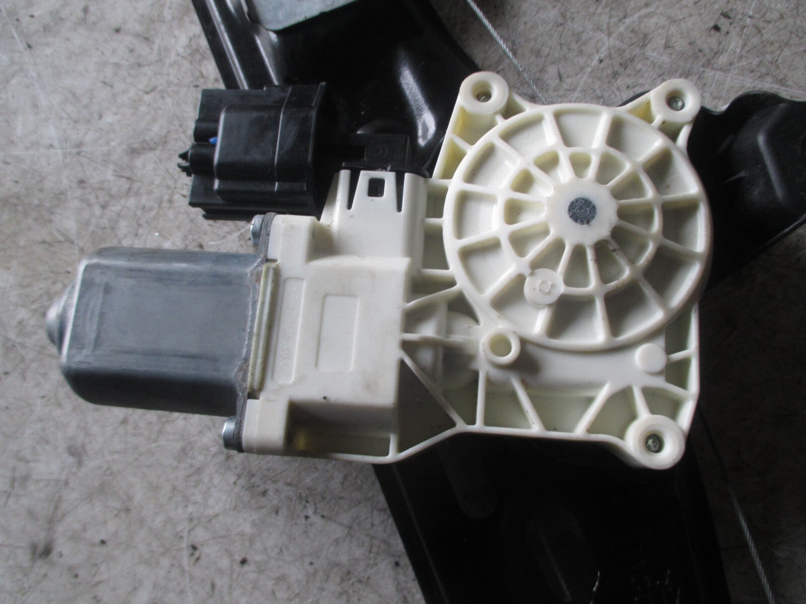 JAGUAR XE 2016 NSR PASSENGER SIDE REAR WINDOW MOTOR REGULATOR GX7327001AB