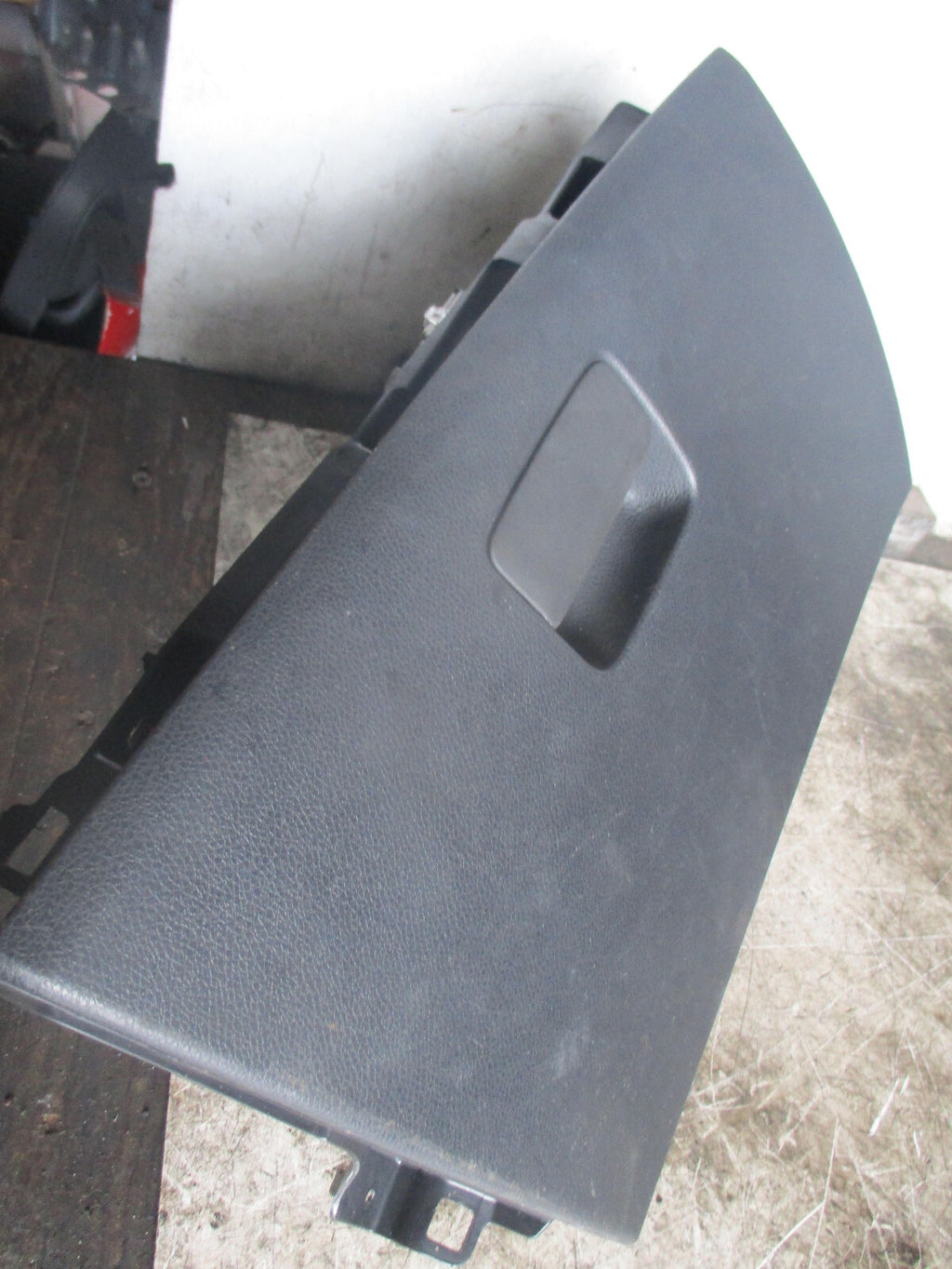 MERCEDES A CLASS 2016 GLOVE BOX STORAGE COMPARTMENT