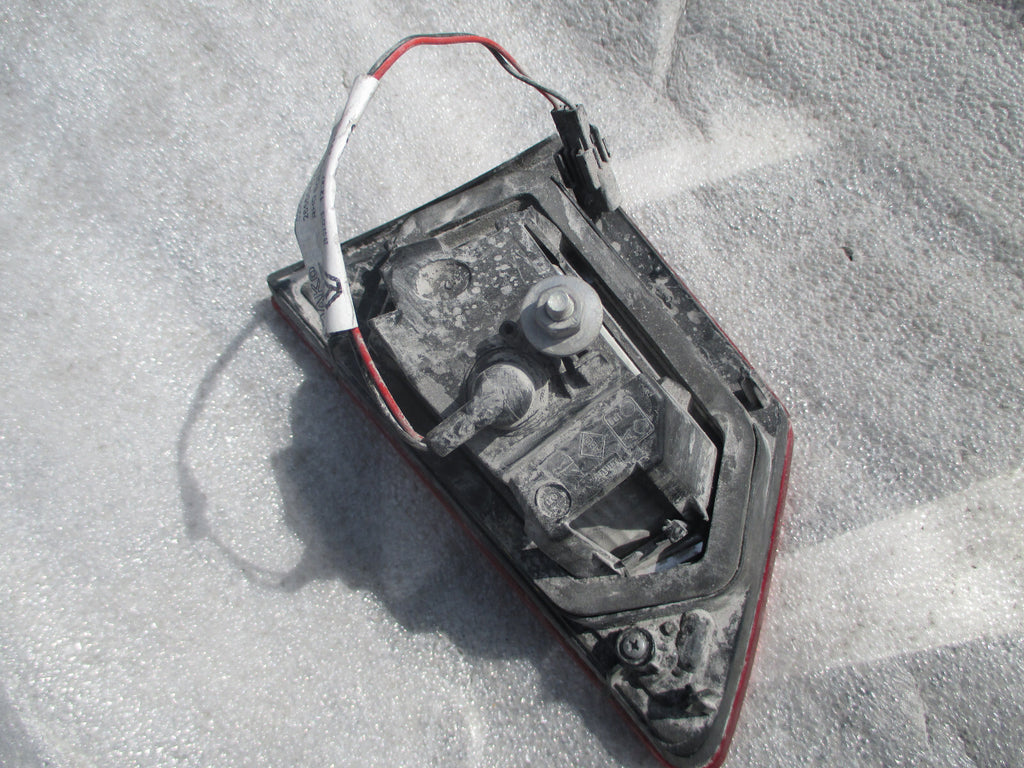 RENAULT CLIO MK4 2015 NSR PASSENGER REAR INNER TAIL LIGHT TAIL LAMP 265556573R