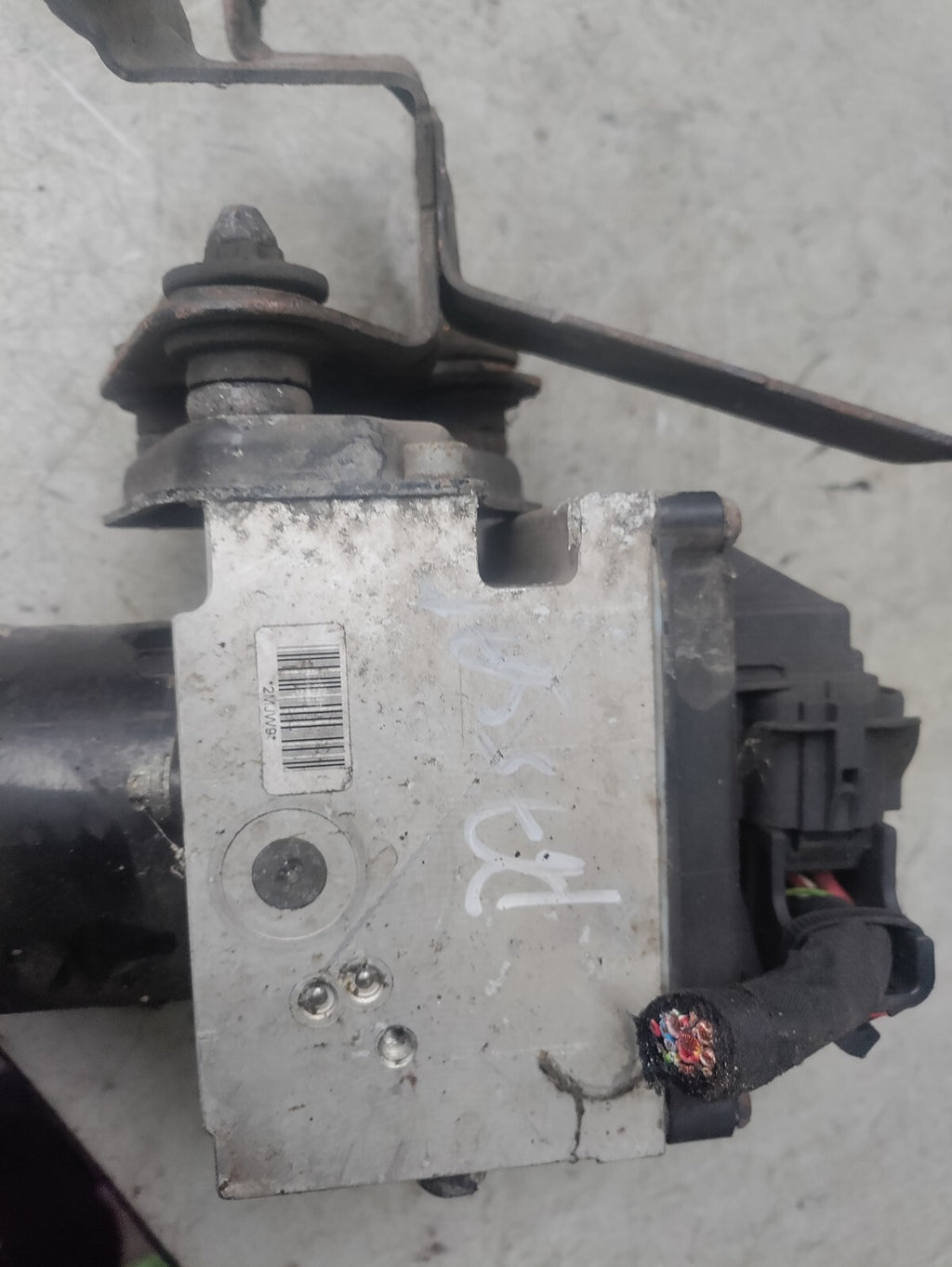 VW VOLKSWAGEN PASSAT B6 2009 ABS PUMP MODULE 3C0614109T