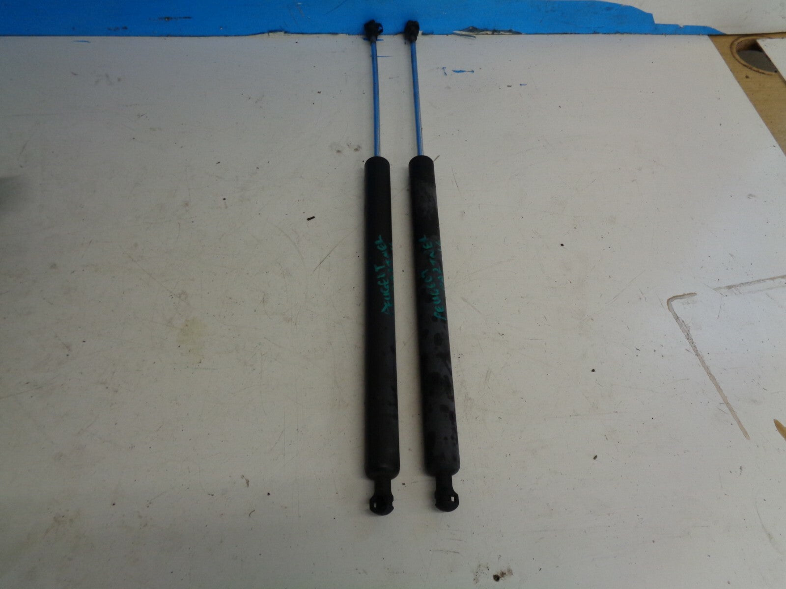 PEUGEOT PARTNER 2016 CITROEN BERLINGO TAILGATE DAMPER KIT GAS SPRINGS 9681426980