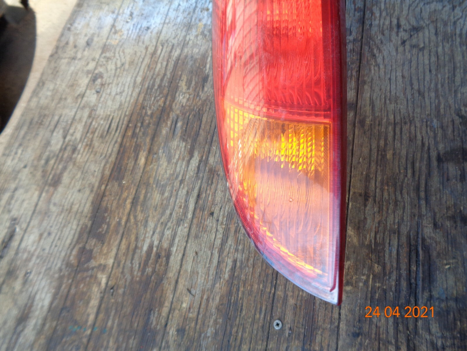 FORD FOCUS MK1 2001 NSR PASSENGER SIDE REAR BRAKE TAIL LIGHT CLUSTER