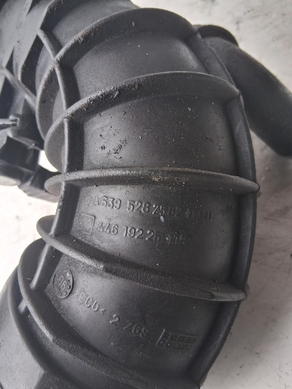 2008 MERCEDES BENZ VITO AIR INTAKE HOSE PIPE A6395282582