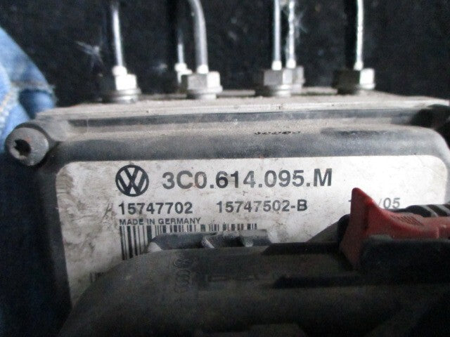 VW VOLKSWAGEN PASSAT B6 2005 ABS PUMP CONTROL MODULE UNIT 15747702