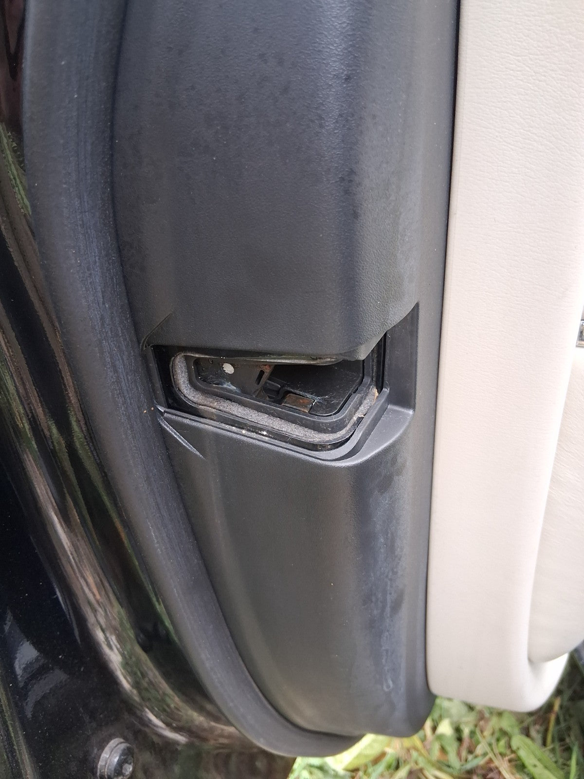 2012 JAGUAR XJ X351 NSF PASSENGER SIDE FRONT LEFT DOOR LOCK MECHANISM