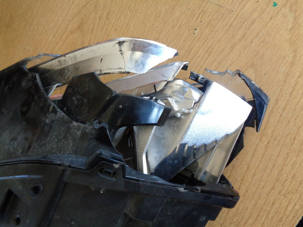 AUDI Q3 2017 MK1 DRIVER SIDE FRONT HEADLIGHT XENON LED HEADLIGHT DAMAGED