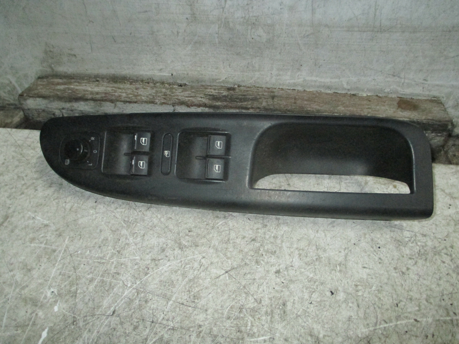VW VOLKSWAGEN PASSAT 2007 B6 OSF DRIVER SIDE FRONT DOOR WINDOW SWITCH 1K4959857B