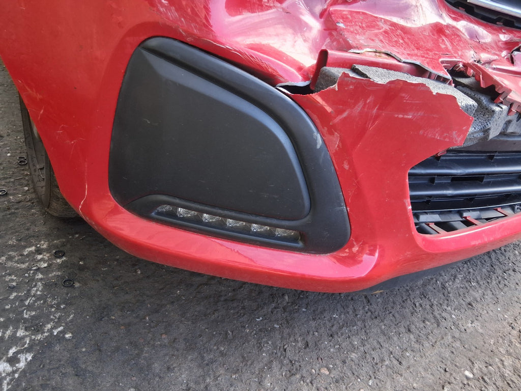 2016 PEUGEOT 108 MK2 OSF DRIVER SIDE FRONT RIGHT FOG LIGHT WITH TRIM