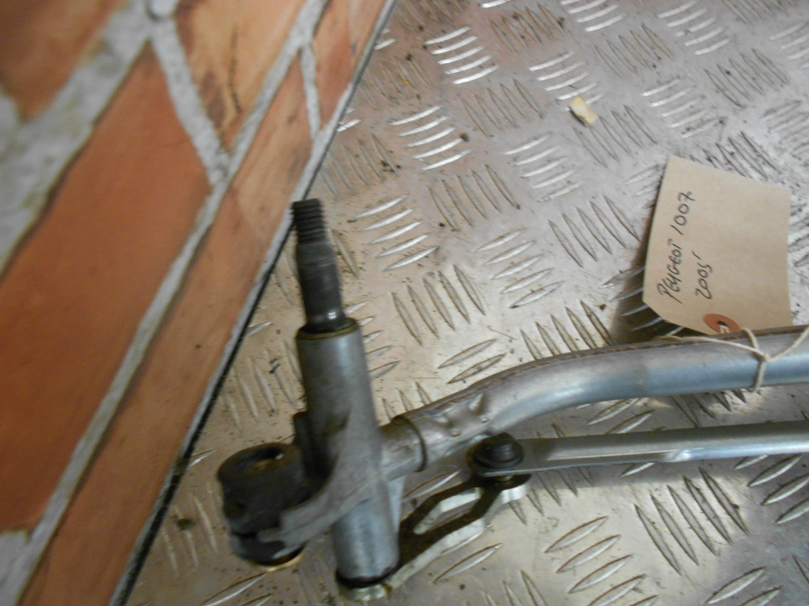 PEUGEOT 1007 2005 FRONT WIPER MOTOR & LINKAGE 9646455080