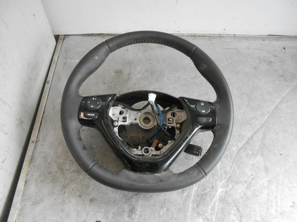 TOYOTA AYGO AB40 (MK2) 2017 BLACK LEATHER MULTIFUNCTION STEERING WHEEL