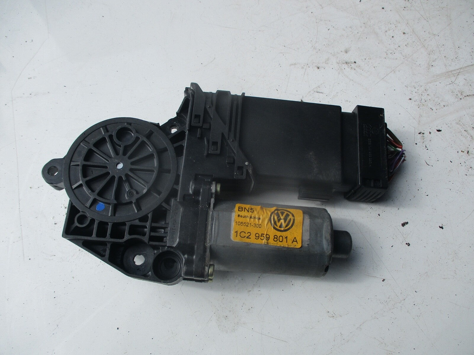 VW VOLKSWAGEN GOLF MK4 FRONT PASSENGER SIDE ELECTRIC WINDOW MOTOR 1C2 959 801A