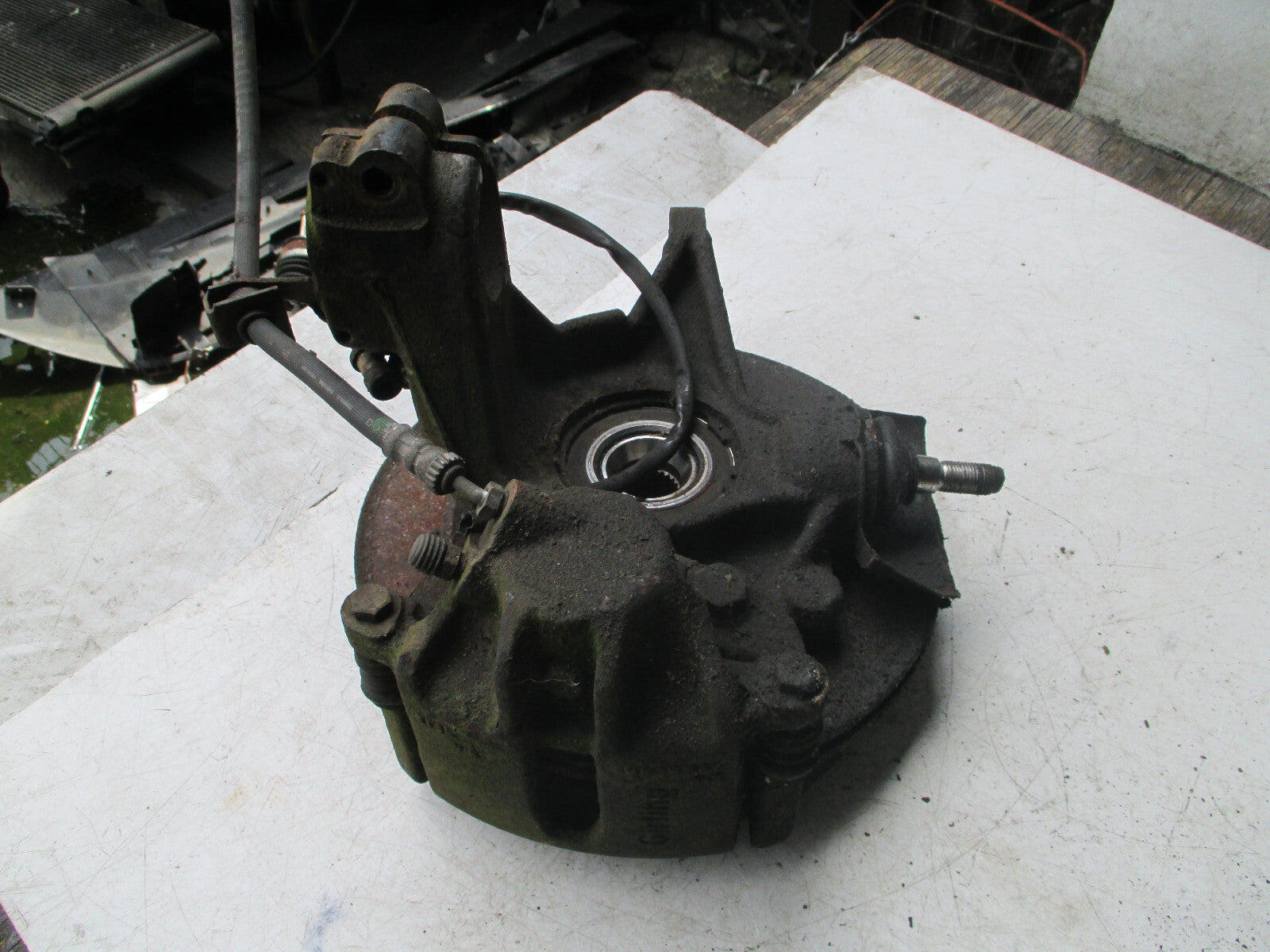 PEUGEOT 405 1997 1.9 TDI OSF DRIVER SIDE FRONT BRAKE CALIPER HUB SHOCK SPRING