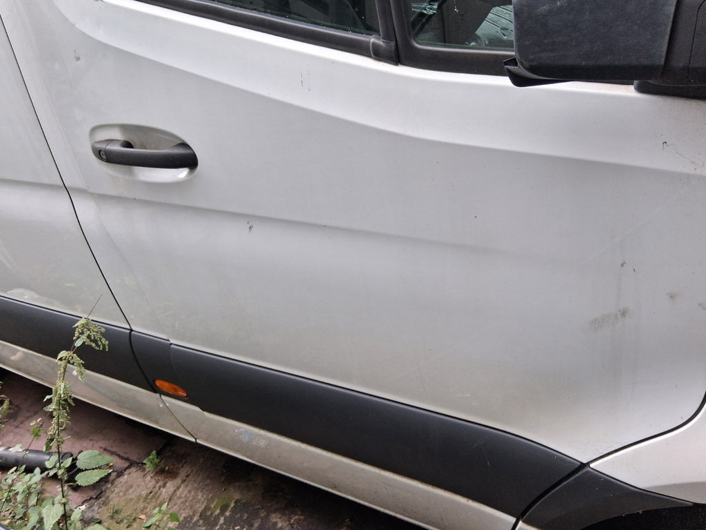 2018 MERCEDES BENZ SPRINTER W907 OSF DRIVER SIDE FRONT RIGHT BARE DOOR WHITE