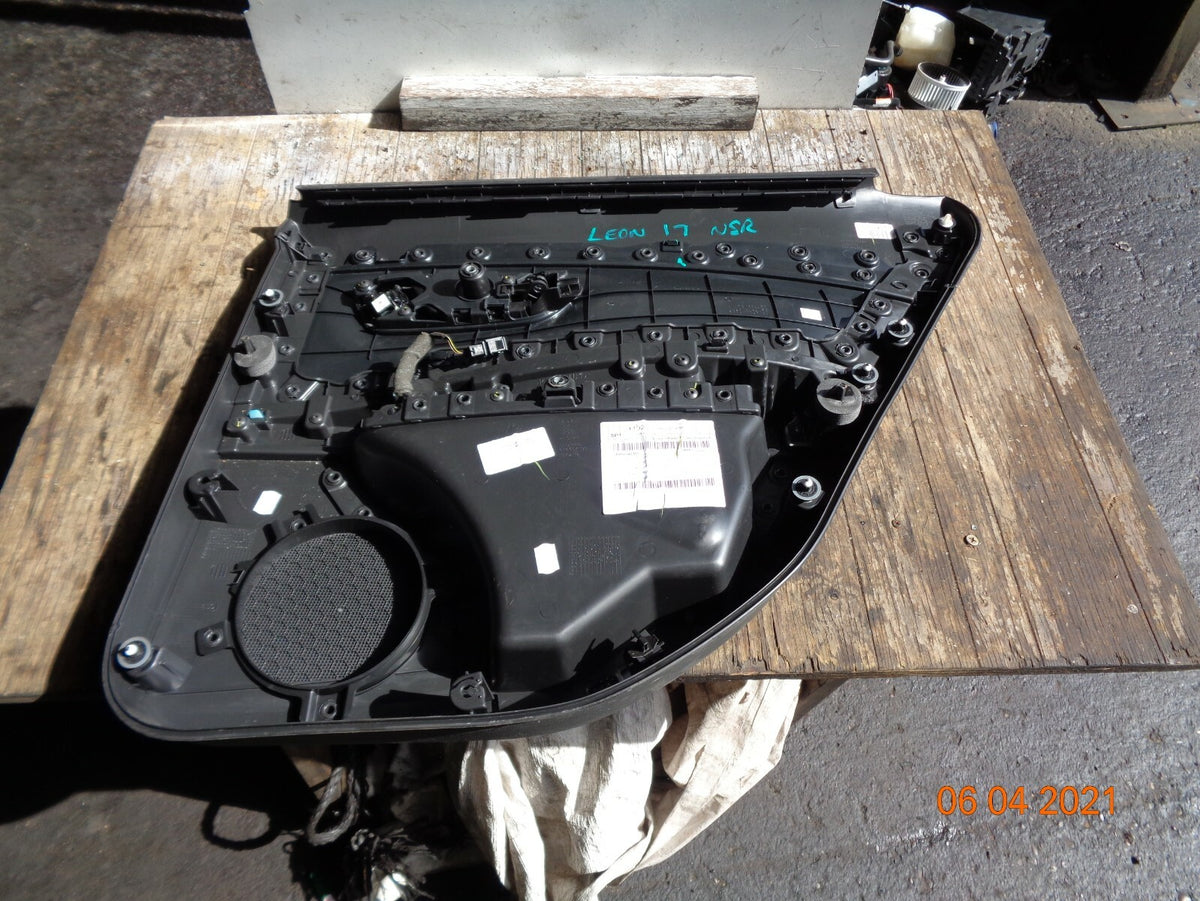 SEAT LEON MK3 5F 1.2 TSI PASSENGER NEAR SIDE REAR DOOR CARD 5F4868605