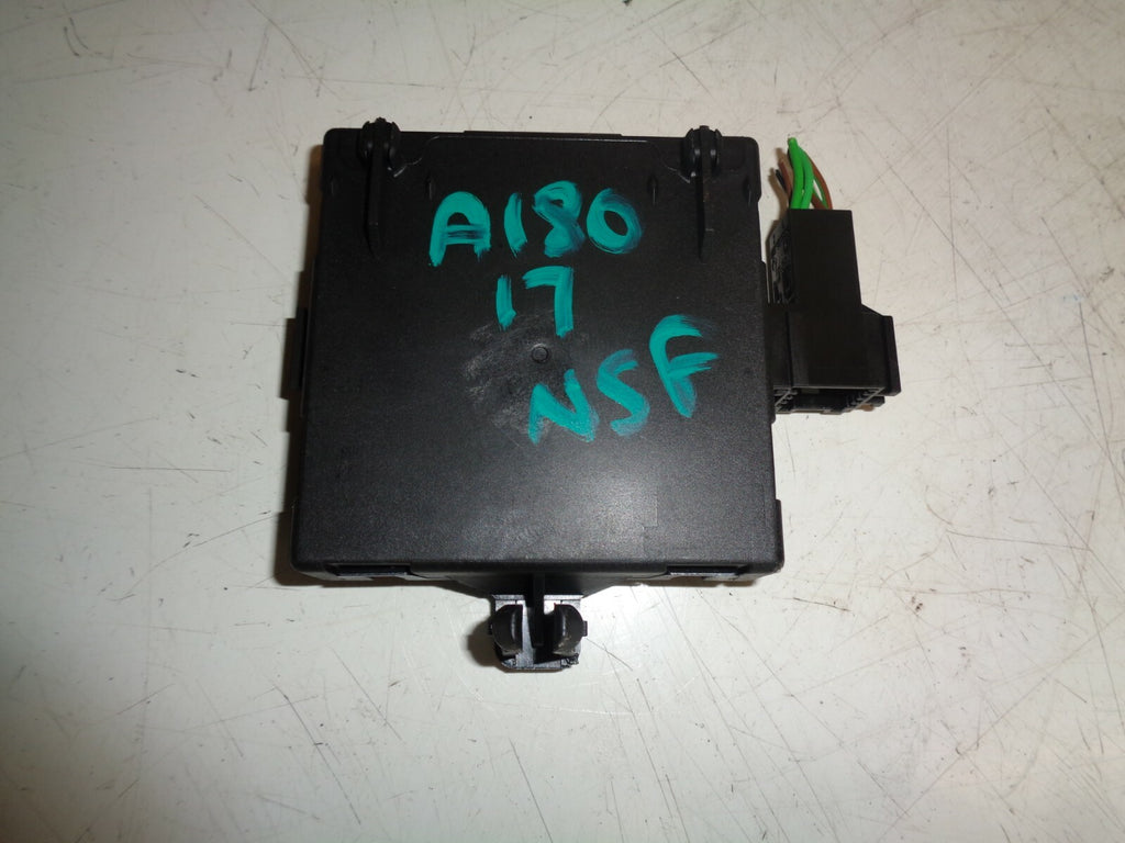 MERCEDES A CLASS W176 2017 PASSENGER SIDE FRONT DOOR CONTROL MODULE A1669000318