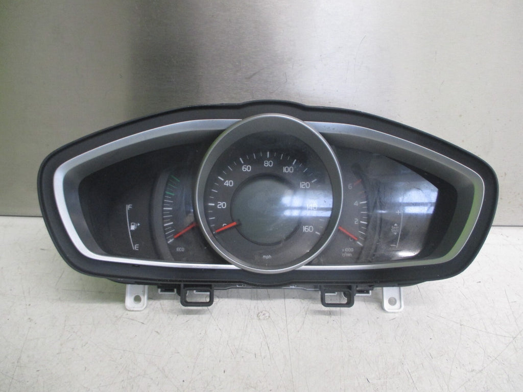 VOLVO V40 2014 1.6 DIESEL SPEEDO SPEEDOMETER INSTRUMENT CLUSTER 31412877