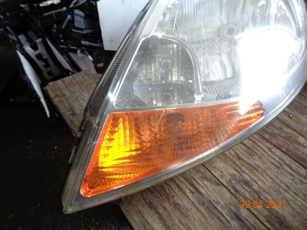 VAUXHALL VIVARO VAN 2007 NS PASSENGER SIDE FRONT LIGHT HEADLIGHT LAMP 8200701359