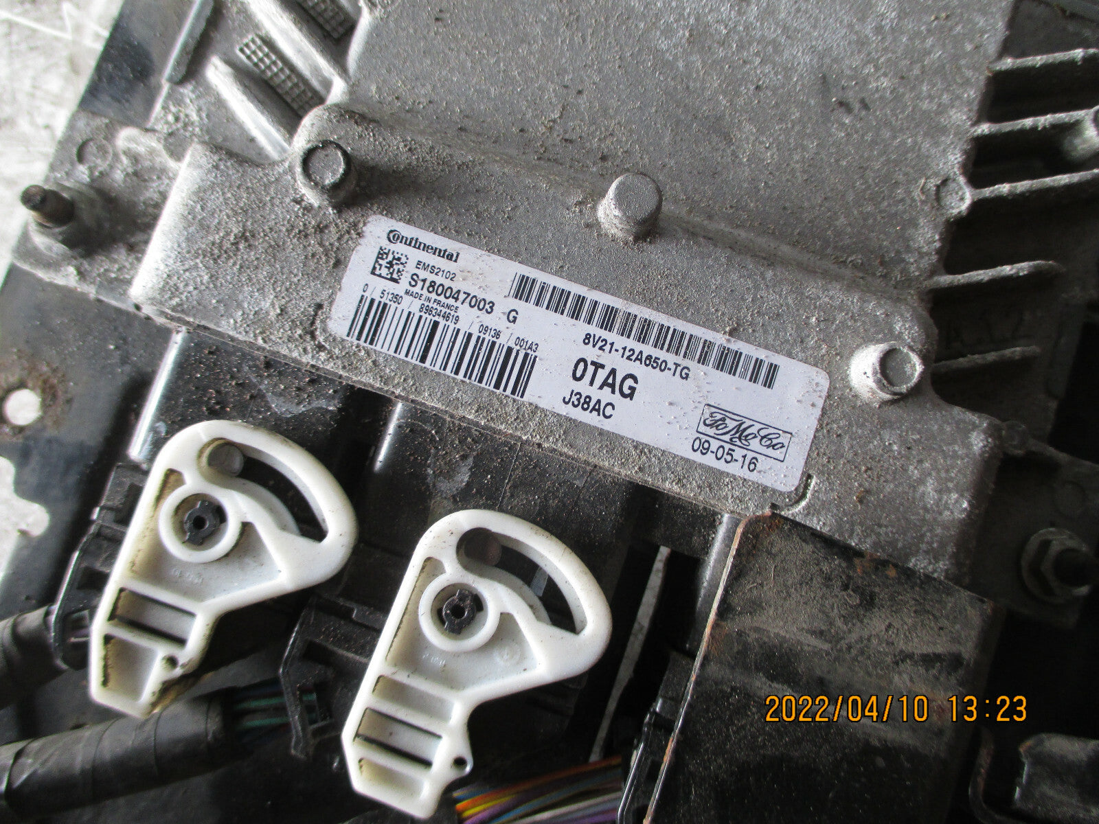 FORD FIESTA 2009 MK7 1.4 PETROL ECU ENGINE CONTROL MODULE 8V2112A650TG