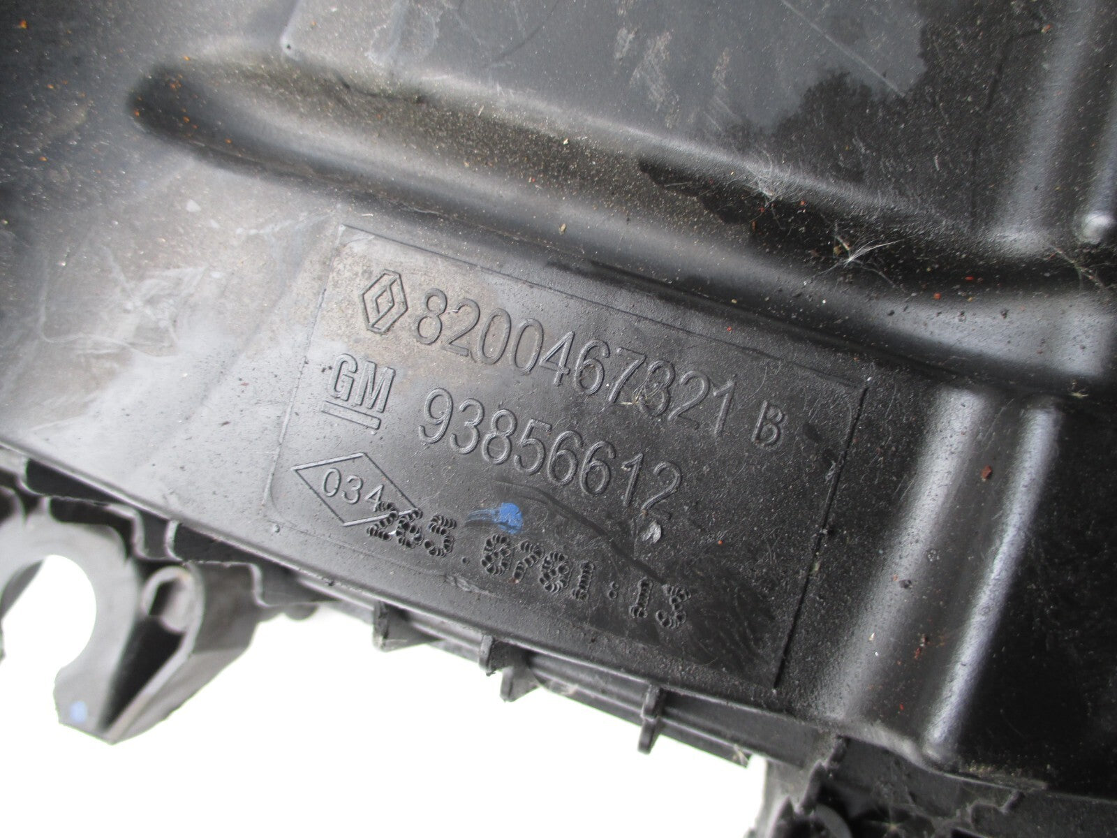 VAUXHALL VIVARO TRAFIC PRIMASTAR AIRBOX AIR FILTER BOX HOUSING 8200467321B