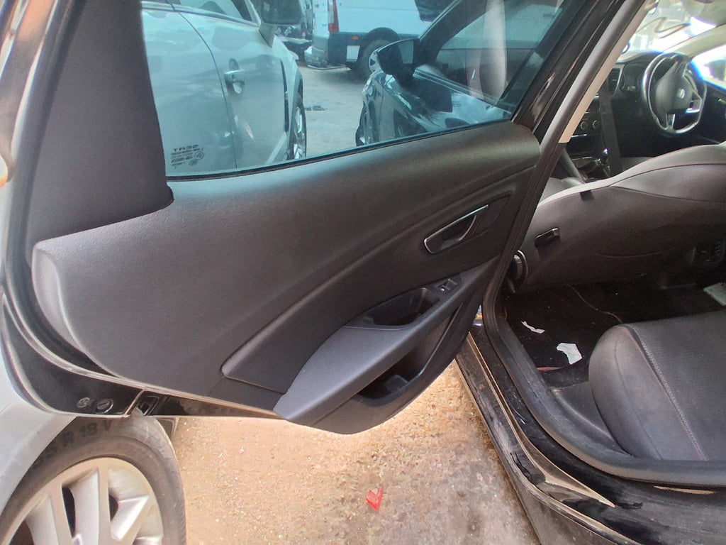 SEAT LEON MK3 2015 NSR PASSENGER NEAR SIDE REAR DOOR CARD