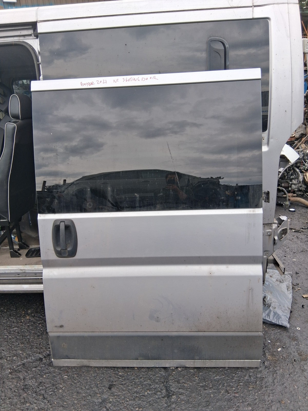 2021 PEUGEOT BOXER MK3 NSF PASSENGER SIDE COMPLETE SLIDING DOOR WITH GLASS GREY