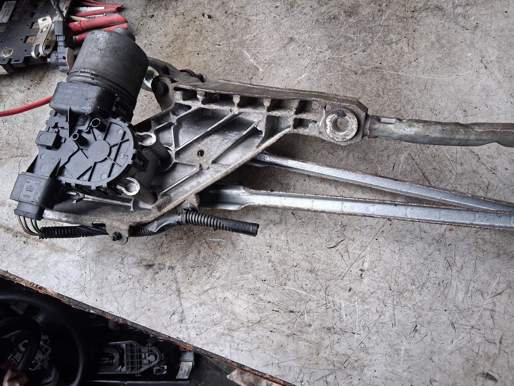 2017 FORD FIESTA MK7 FRONT WINDSCREEN WIPER MOTOR & LINKAGE 3397021587