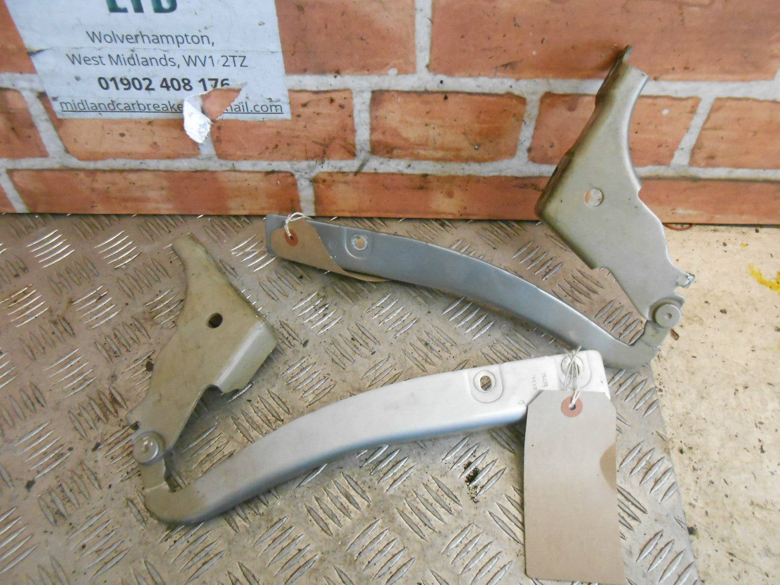 FIAT GRANDE PUNTO 199 2007 PAIR OF BONNET HINGES OS & NS DRIVER & PASSENGER SIDE