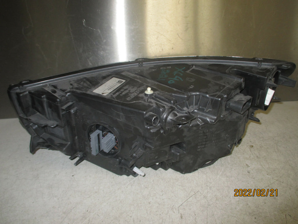 VOLVO XC40 2021 OSF DRIVER SIDE FRONT HEADLIGHT HEADLAMP 31655994 SPARES