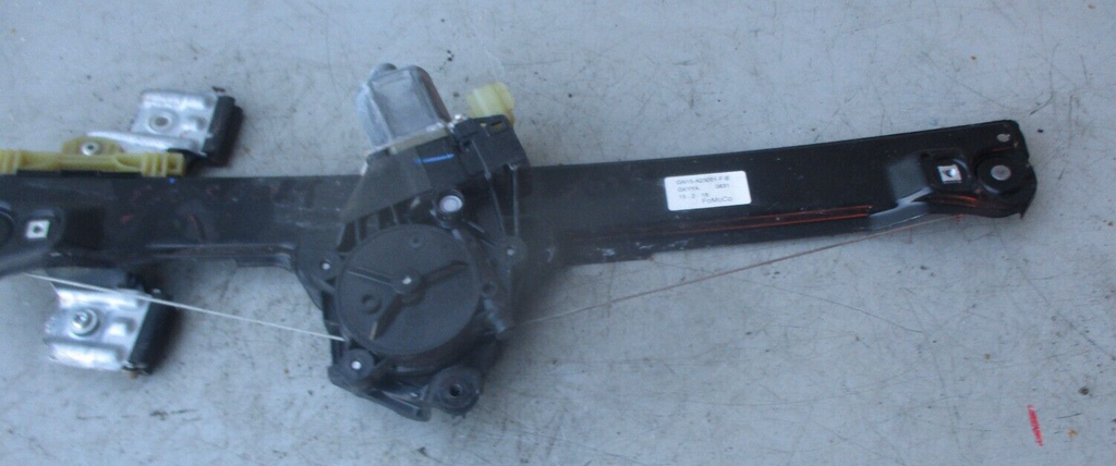 2018 FORD ECOSPORT PASSENGER SIDE FRONT WINDOW MOTOR REGULATOR GN15-A23201