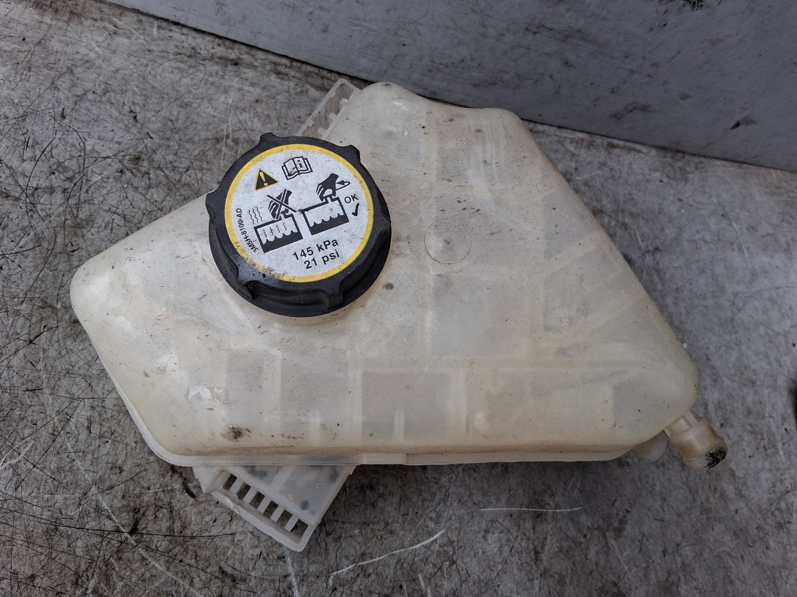 FORD FIESTA MK7 2015 COOLANT WATER EXPANSION TANK BOTTLE