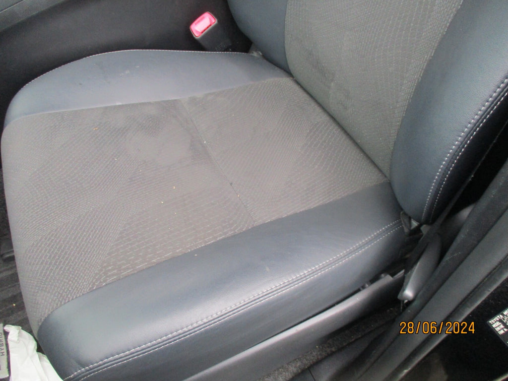 TOYOTA ESTIMA MK3 2013 NSF PASSENGER SIDE FRONT COMPLETE SEAT HALF LEATHER