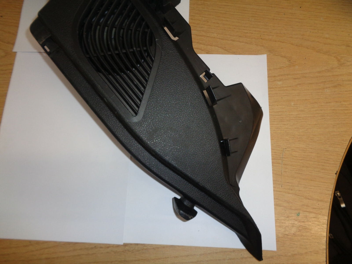 BMW 1 SERIES F20 2014 OSR DRIVER SIDE REAR SPEAKER SHELF TRIM PANEL 18820010